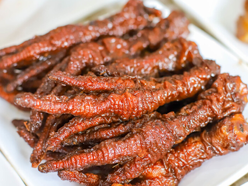 雞肉的營(yíng)養(yǎng)價(jià)值與食用功效，本草雞爪加盟商為您介紹